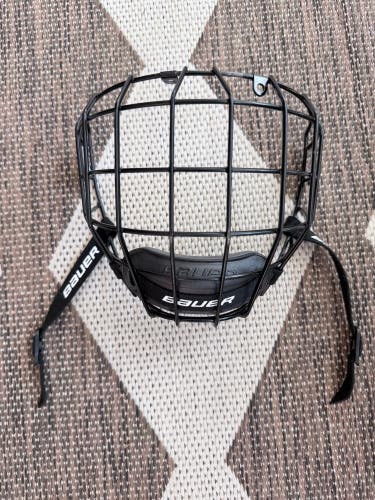 Medium Bauer Profile II Facemask (Used)