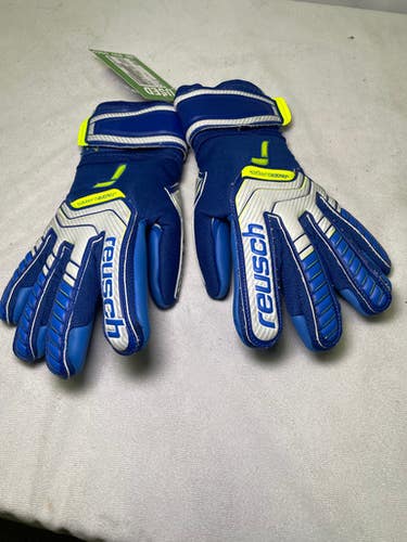 Used Reusch Attrakt Grip Evolution Soccer Goalie Gloves Royal Blue 6 11490-s000255510