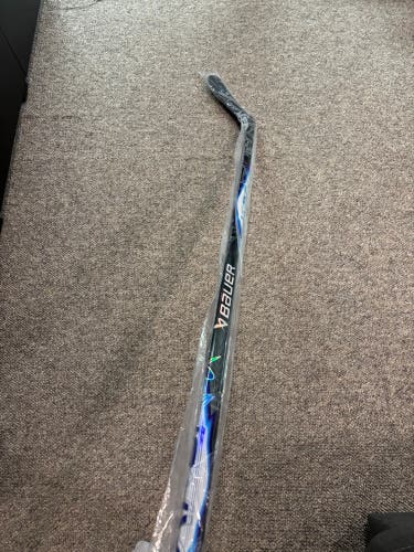Senior Bauer Vapor Flylite Left Hand Hockey Stick P88 77 Flex (New)