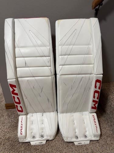 30" 2025 CCM Extreme Flex 7 Pro Goalie Leg Pads Pro Stock (Used)