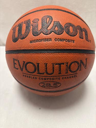 Used Wilson Basketball Womens Indoor 11490-s000268149