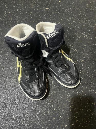 Used Asics Wrestling Shoes Black Junior 04.5 11605-c000190943