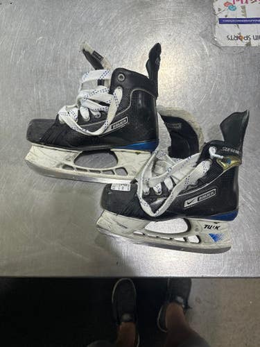 Used Bauer Supreme One95 Junior 02.5 Ice Hockey Skates 11605-s000179791