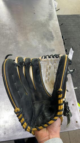 Used Wilson A2000 V125 Bb Sb Glove Lh Throw White 12 1 2" 11605-s000193586