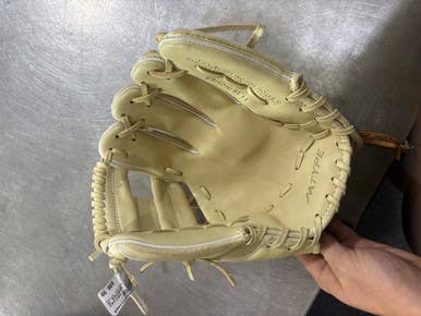 Used Marucci Ascension Series Mtype Bb Sb Glove Rh Throw Pearl 11 1 4" 11605-s000198225