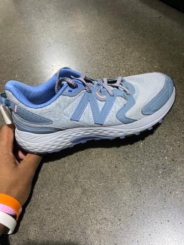Used New Balance Running Shoes 11605-s000162272