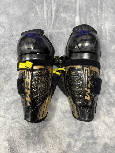 Youth CCM Tacks AS-V Pro Shin Pads 9" (Used)