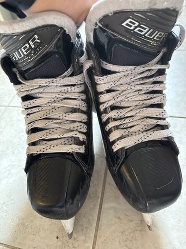 Bauer Elite Hockey Goalie Skates 6.5 (Used)