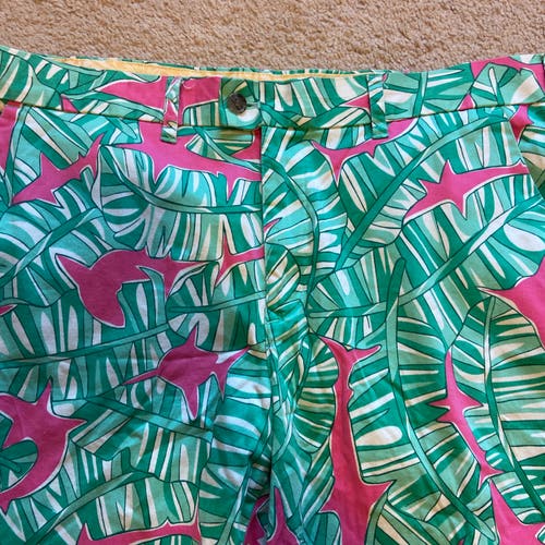 Loudmouth Mens Golf Shorts Size 42 Green With Pink Sharks