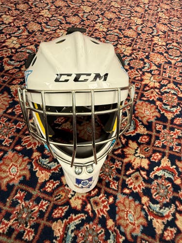 Youth 2022 CCM Axis 1.5 Goalie Mask (Used)