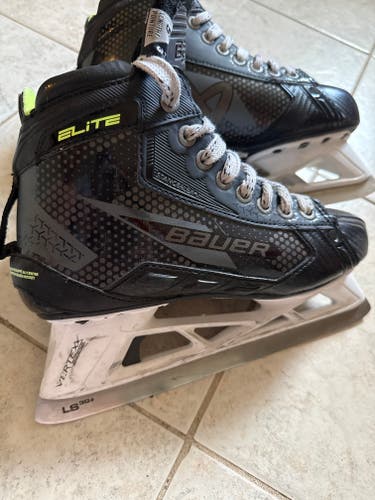 Bauer Elite Hockey Goalie Skates Size 5 (Used)