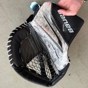 Black Senior Bauer X5 Pro Goalie Gloves & Blockers Regular (Used)