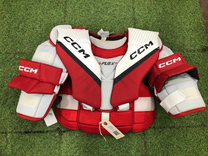 Youth Small / Medium CCM YTFlex 3 Goalie Chest Protector (Used)