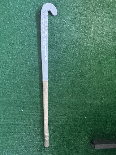 Gryphon Indoor Field Hockey Stick 37.5" (Used)