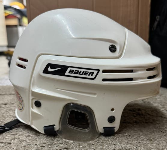 Medium Bauer 4500 Helmet (Used)