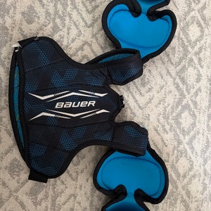 Small Youth Bauer X Shoulder Pads (Used)