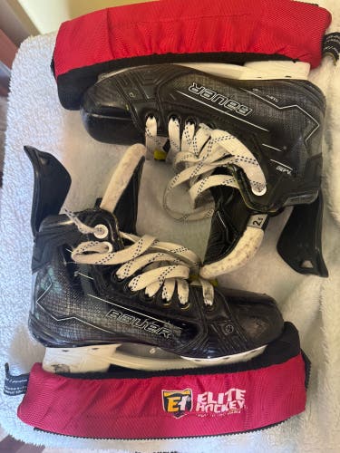 2024 Bauer Supreme M50 Pro Hockey Skates Regular Width Size 2.5 (Used)