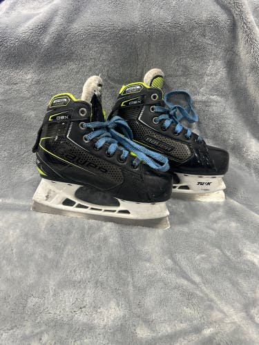 Junior Bauer GSX Hockey Goalie Skates Regular Width Size Y13 (Used)