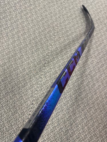 Junior CCM Ribcor Trigger 10 Pro Right Handed Hockey Stick P29+1/4 40 Flex (New)