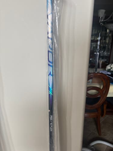 Senior Bauer Vapor Flylite Right Handed Hockey Stick P92 70 Flex (New)