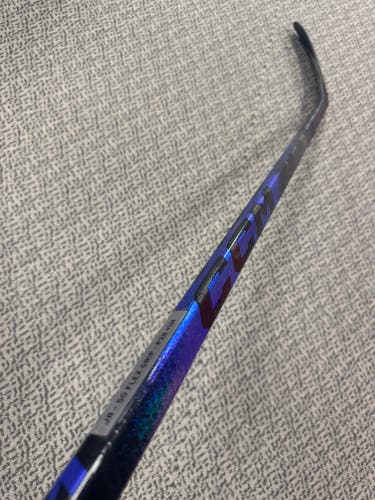 Junior CCM Ribcor Trigger 10 Pro Right Handed Hockey Stick P28+1/4 50 Flex (New)