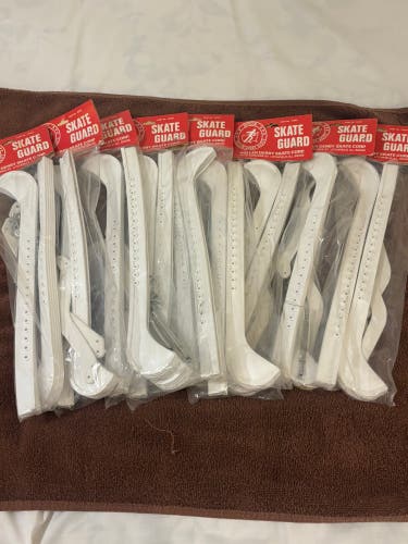 Official Roller Derby Ice Hockey Skate Guard - 1 Pair New Old Stock