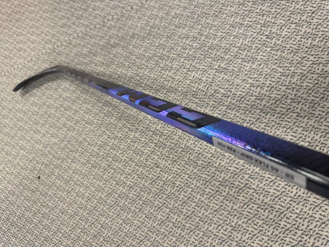 Senior CCM Ribcor Trigger 10 Pro Right Handed Hockey Stick P28+1/4 65 Flex (New)