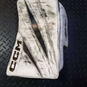 CCM Axis XF Blocker Regular (Used)