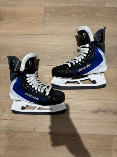 Blue Bauer Vapor Flylite Hockey Skates Size 8 Wide Width Max Domi Toronto Maple Leafs Pro Stock Used
