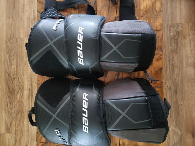 Bauer Pro knee pads (Used)