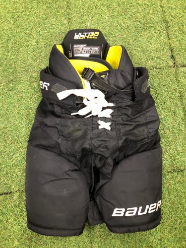 Youth Medium Bauer Supreme Ultrasonic Hockey Pants (Used)