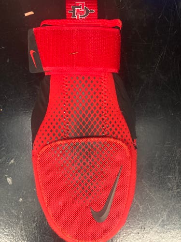Red Senior Sliding Mitt (New)