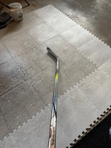 Senior Bauer Vapor Hyperlite 2 Left Hand Hockey Stick P28 70 Flex (Used)