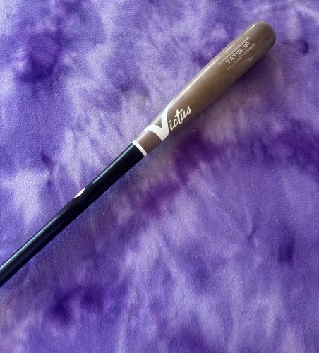 Victus Tatis Birch Bat Birch 28" (Used)