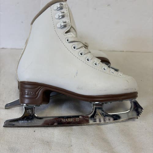 Girls Junior Size 13 Jackson Ultima Excel Figure Ice Skates. MARK II Blades