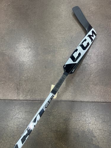 Junior CCM Extreme Flex 5.5 Goalie Stick Regular 21" Paddle (Used)