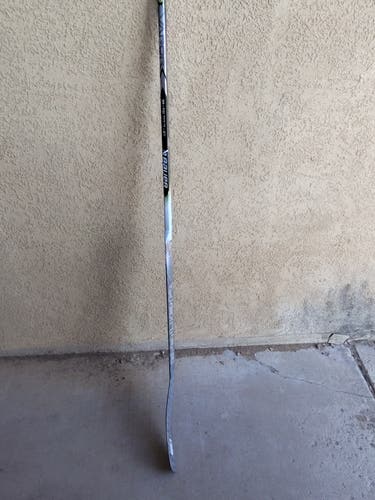 Senior Bauer Vapor Hyperlite 2 Full Right Goalie Stick 27" Paddle (New)