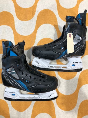 Intermediate True TF9 Hockey Skates Size 4 (Used)