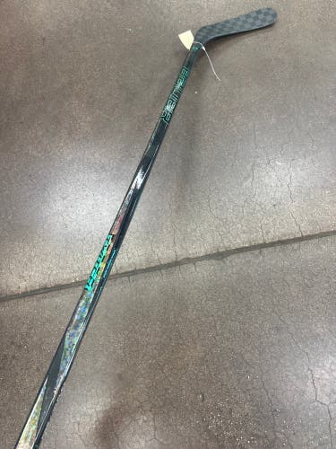 READ Senior Bauer Twitch Hockey Stick Right Handed P92 70 Flex (New)