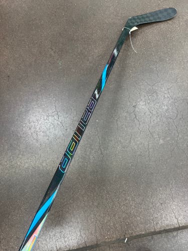 Intermediate Bauer Nexus Tracer Hockey Stick Right Handed P28 60 Flex (Used)