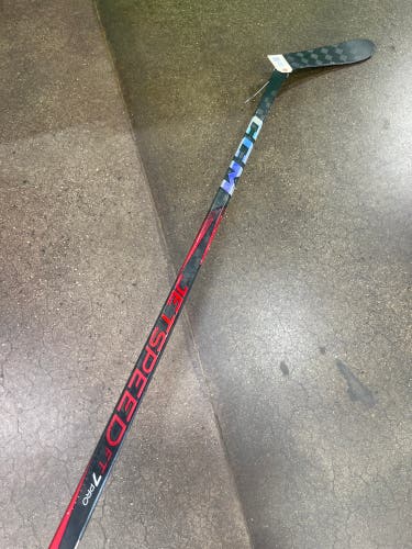 Intermediate CCM JetSpeed FT7 Pro Hockey Stick Right Handed P28 55 Flex (Used)