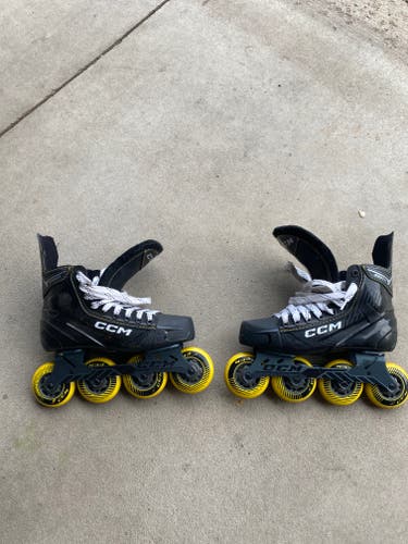 CCM Inline Skates Regular Width Size 5 (Used)