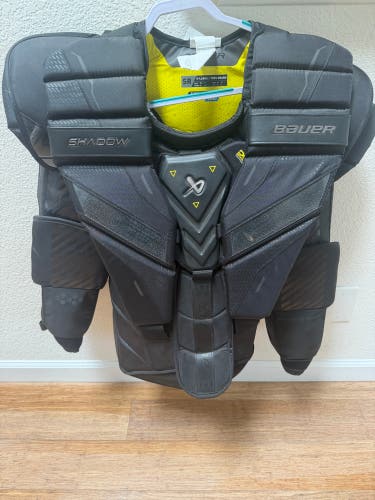 XL Bauer Supreme Shadow Goalie Chest Protector (Used)