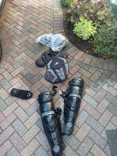 Black All Star System 7 Axis Catcher's Set (Used)