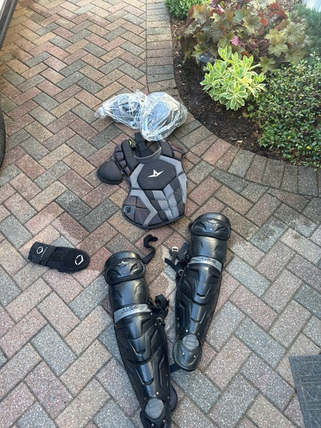 Black All Star System 7 Axis Catcher's Set (Used)