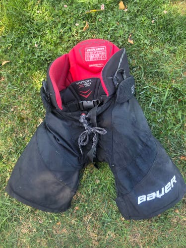 Black Junior Small Bauer Vapor X900 Lite Hockey Pants