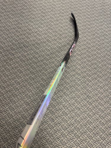 Junior CCM JetSpeed FT8 Pro Right Handed Hockey Stick P28+1/4 50 Flex (New)