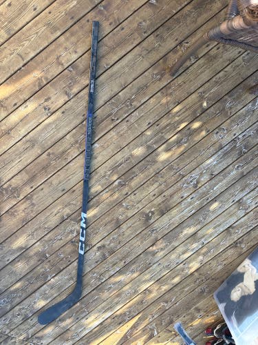 Intermediate CCM Ribcor Trigger 9 Pro Right Handed Hockey Stick 60 Flex (New)