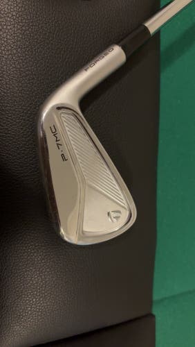 Men's 2022 TaylorMade P7MC Right Handed Iron Set Stiff Flex (Used)