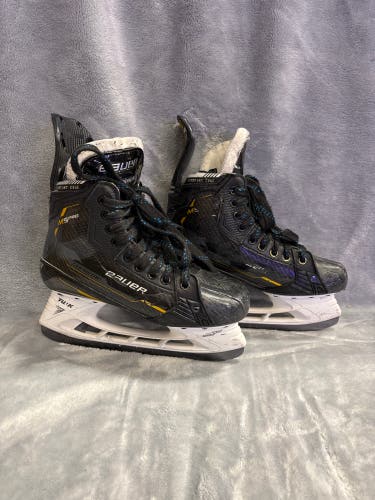 Senior Bauer Supreme M5 Pro Hockey Skates Size 6.5 (Used)